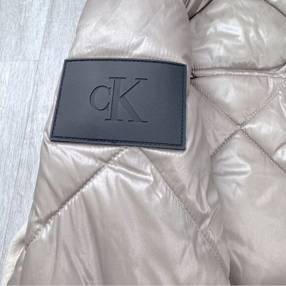 Calvin Klein Women's Petite Quilted Hooded Zip Up Long Coat XS - Picture 6 of 9